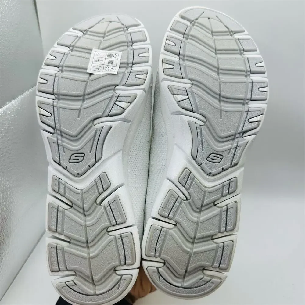 Skechers Hands Free Slip-Ins White Walking Sneakers | Women's Size 7 US | EUC